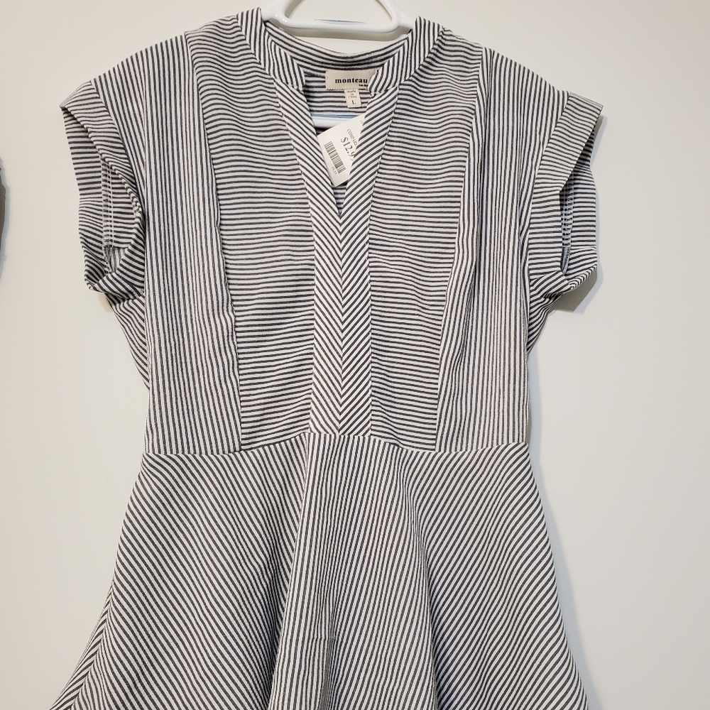 Size large Monteau blouse